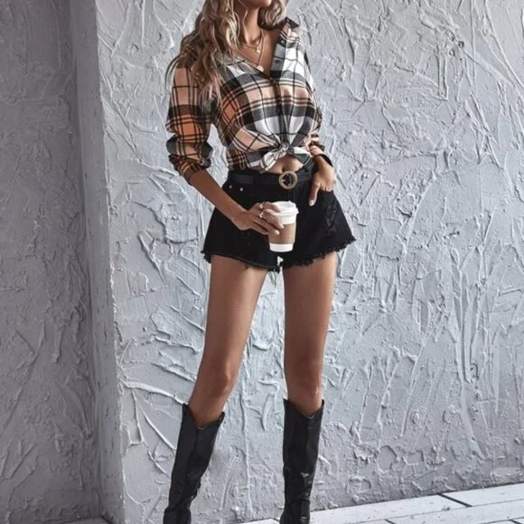 Plaid Button Casual Minimalist Top - Picture 5 of 5